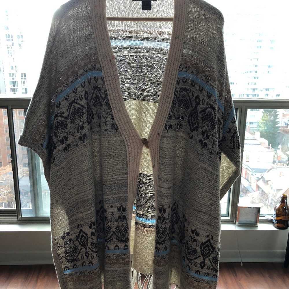 Love Stitch Tribal Print Poncho/Shawl